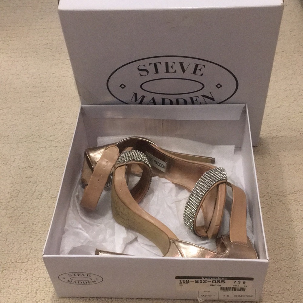 Host Pick: Steve Madden Marlen-R Rhinestone Ankle Strap Gold Stiletto 7.5 B - Picture 10 of 12